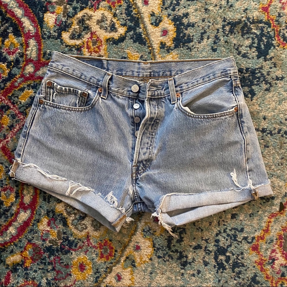 Levi 501 cut off shorts
